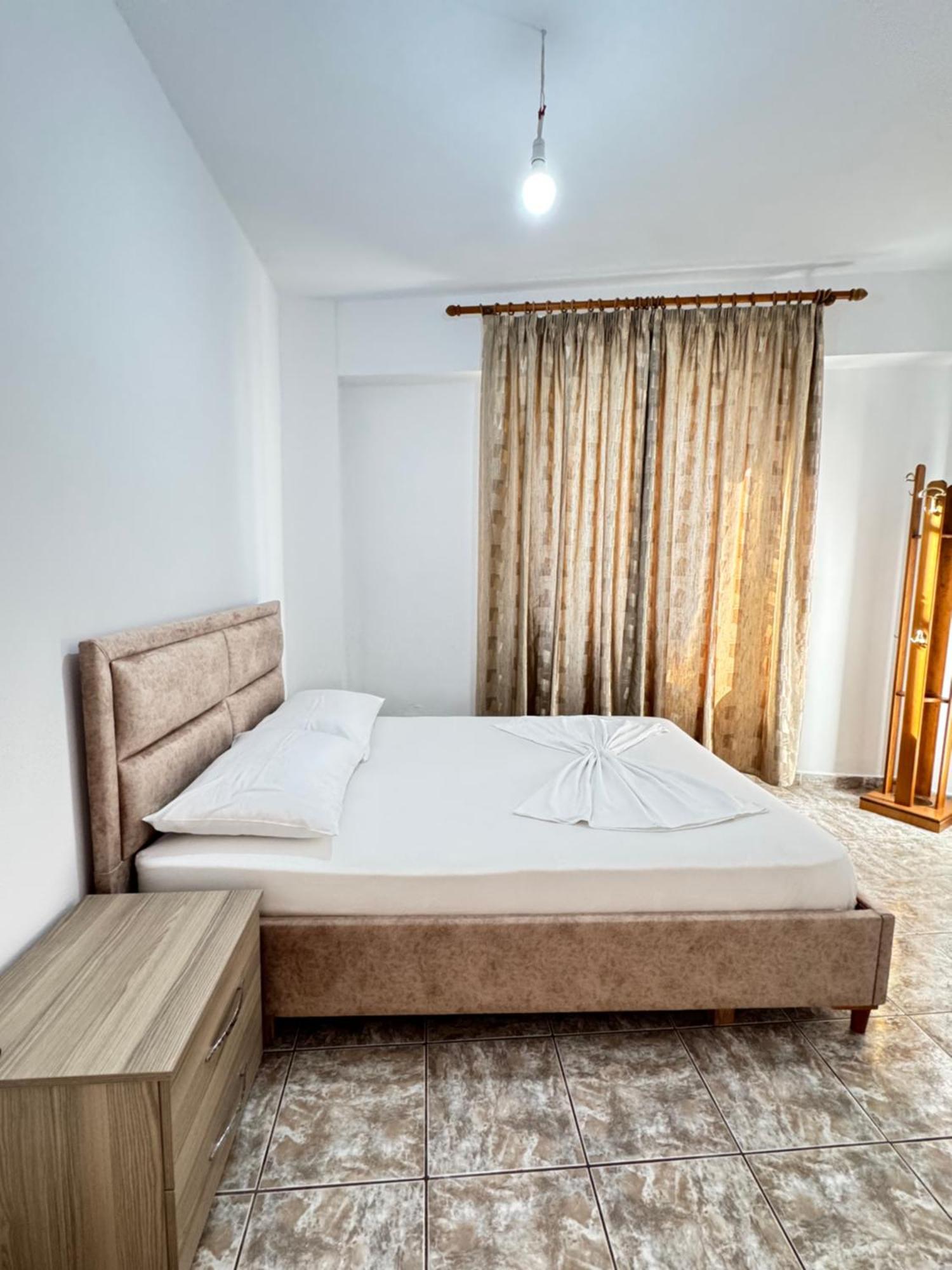 Alex Apartments Sarandë 外观 照片